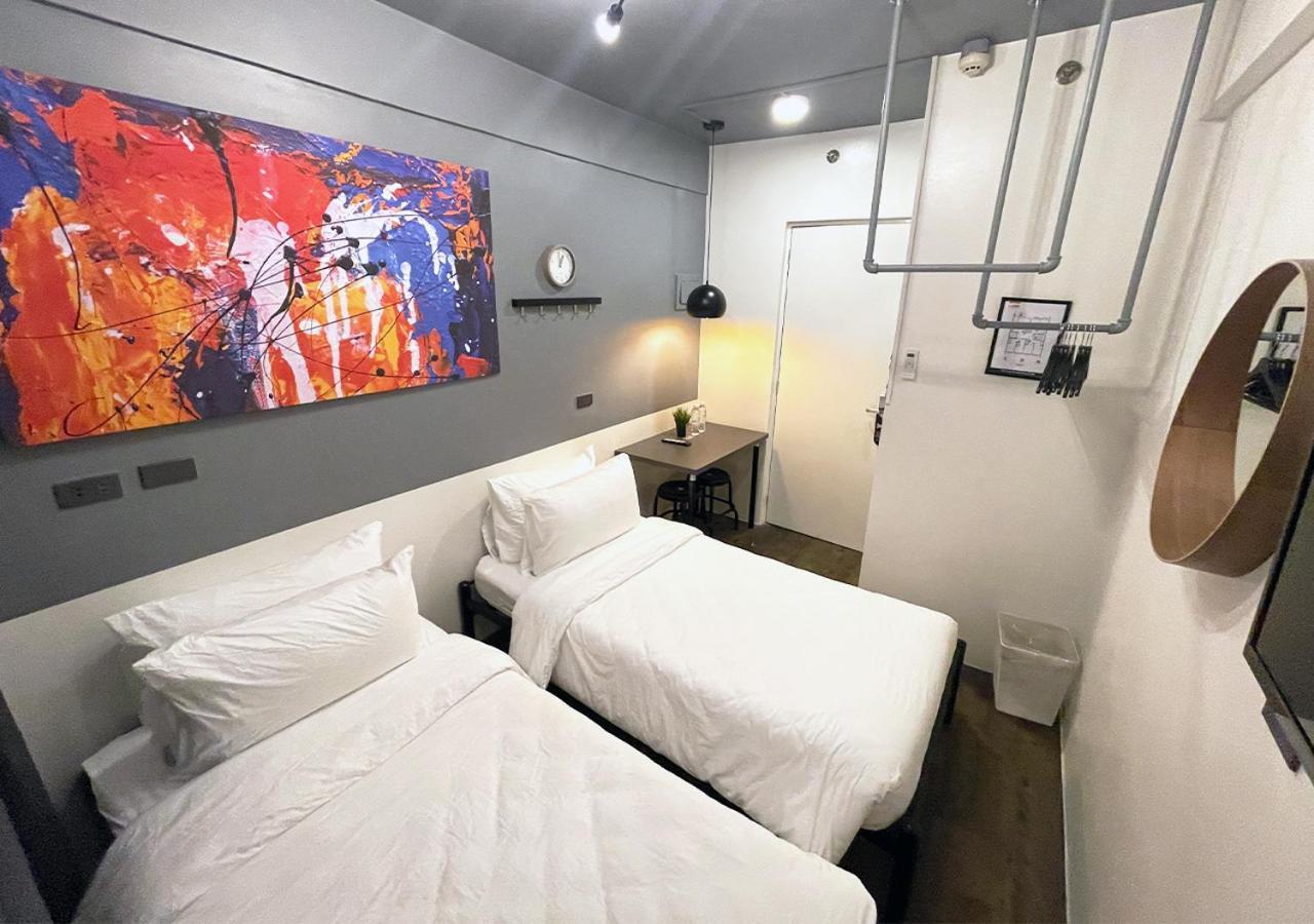 Mystay Hotel Bgc West Макати Экстерьер фото
