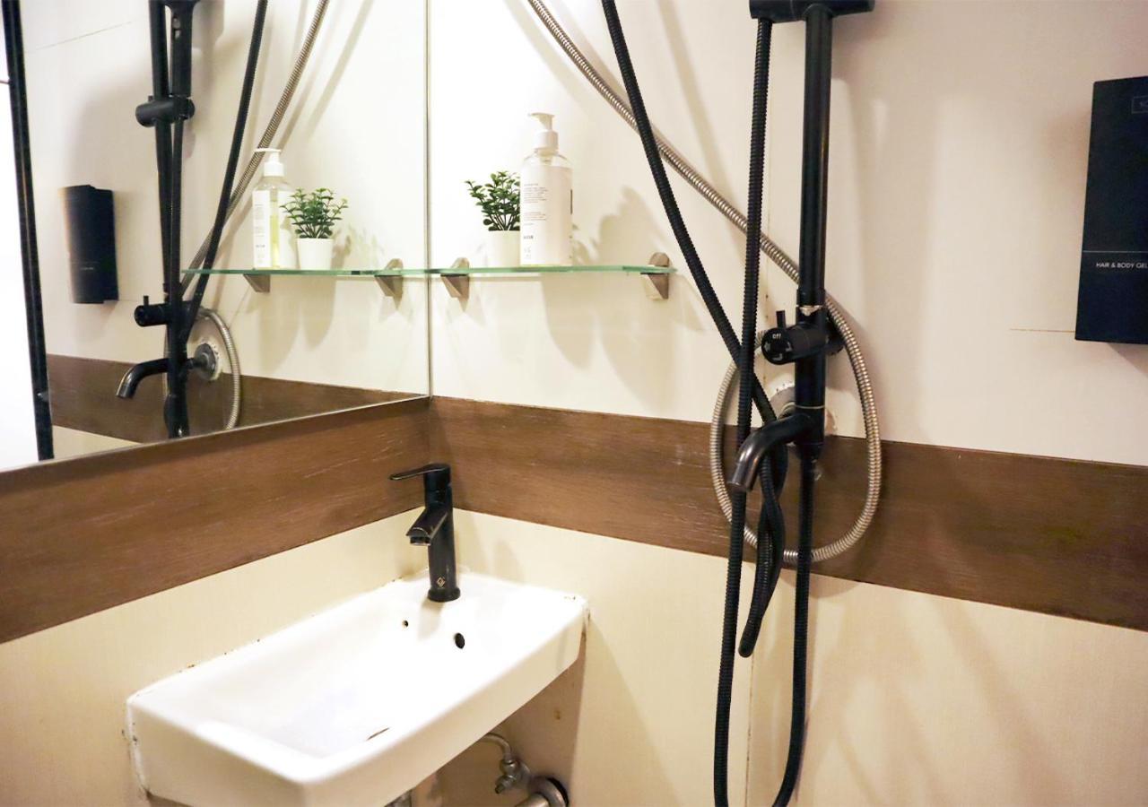 Mystay Hotel Bgc West Макати Экстерьер фото